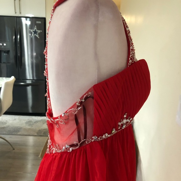 Red Goddess - Picture 6 of 13